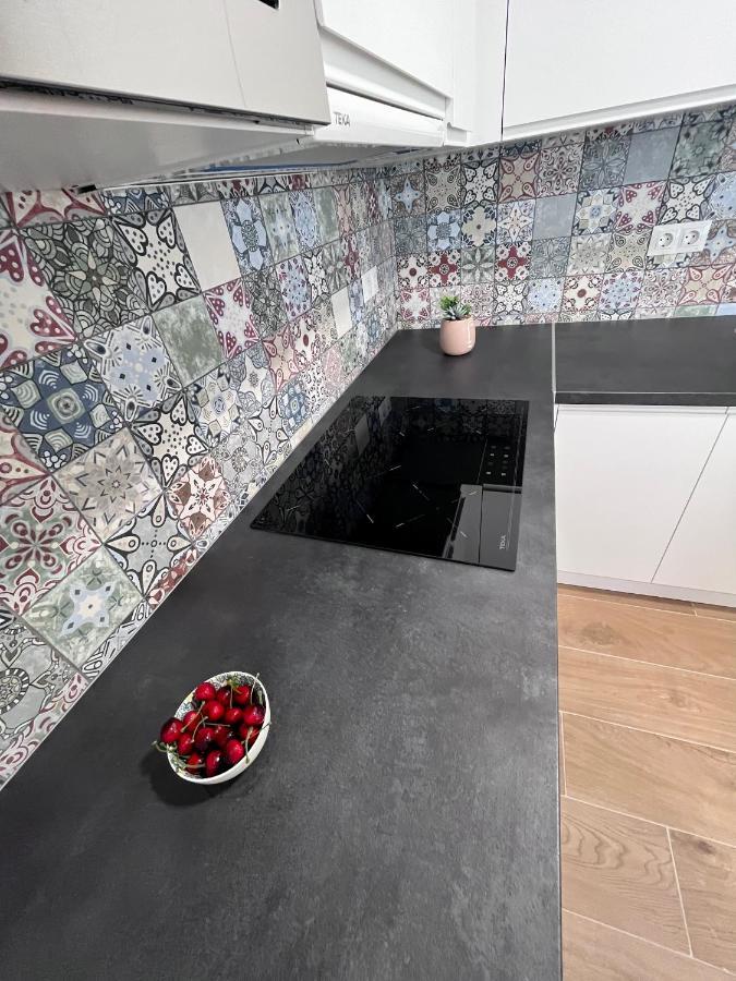Gatu Premium Villa Flamenca , Preferente Mayores De 25 Anos Y Familias Кадис Екстериор снимка